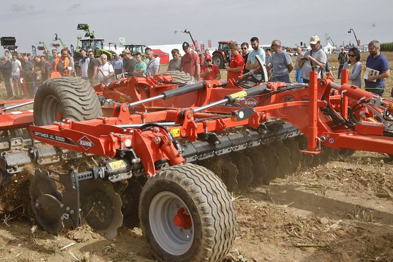 Den zemědělce 2021 na letišti v Kámeni.