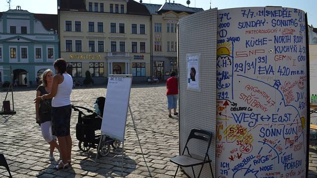 Jaké to je být schizofrenikem, si mohli zájemci vyzkoušet včera v rámci Týdnů pro duševní zdraví, které pořádá pelhřimovské středisko Fokus Vysočina. 