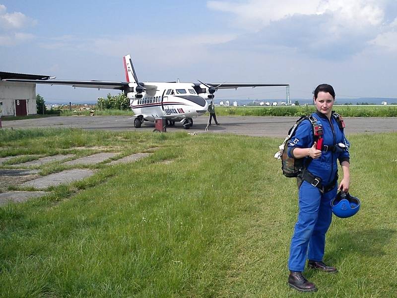 S padákem se Šejnostová ve vzduchu cítí nejlépe a nejjistěji. Seskok jí přináší pocit volnosti a do žil vlévá adrenalin. 