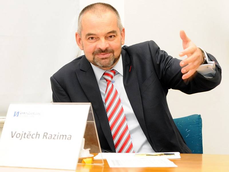 Dnes je Vojtěch Razima ředitelem „kverulantské“ společnosti Acta non verba. 