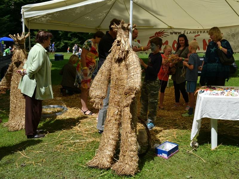 Devátý ročník kamenického Hračkobraní opět nabídl bohaté vyžití, při němž si na své přišli jak malí, tak i velcí milovníci hraček. 