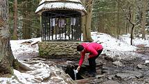 Stříbrná studánka u Křemešníku leží v katastru obce Nový Rychnov.