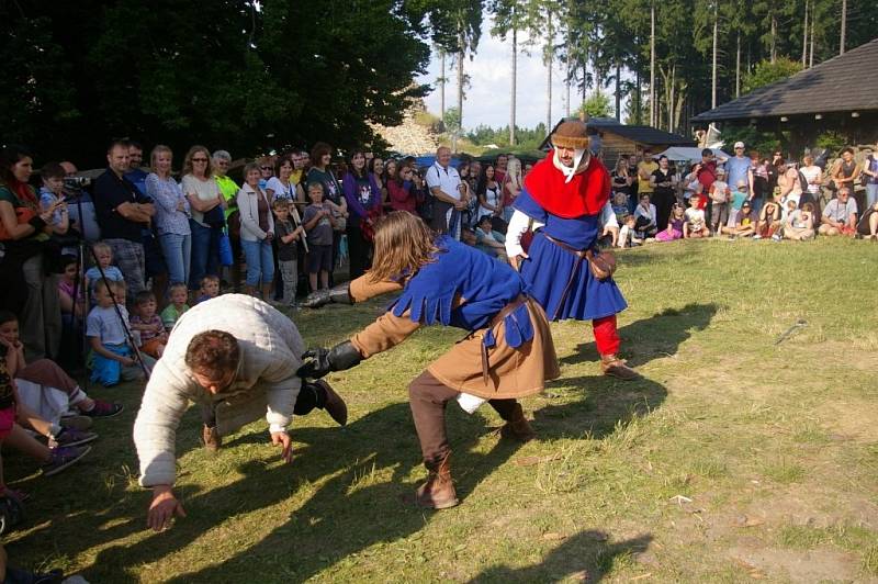 Středověké slavnosti na Orlíku.