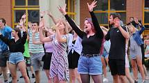 V sobotu večer se za Kulturním domem Máj v Pelhřimově uskutečnila letošní první Letní Pelhřimovská tančírna.