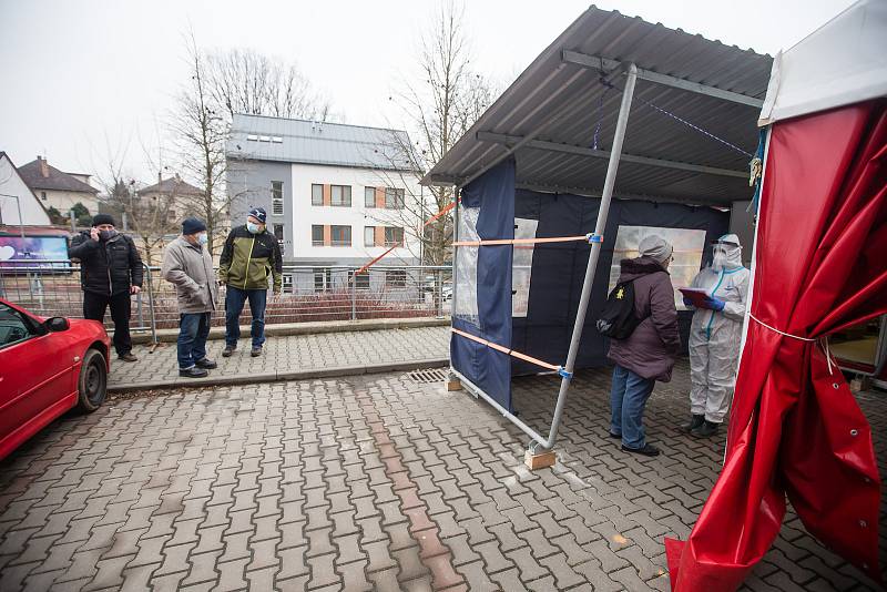 Antigenní testování na covid-19 pro veřejnost v Nemocnici Pelhřimov.