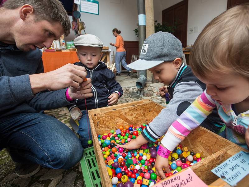 13. ročník Hračkobraní - festivalu hraček z přírodního materiálu v Kamenici nad Lipou.