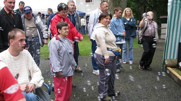 Ústav sociální péče pro mentálně postižené v Těchobuzi pořádá již pátým rokem ve svém areálu sportovně – kulturní akci Sejdeme se po Markétě.