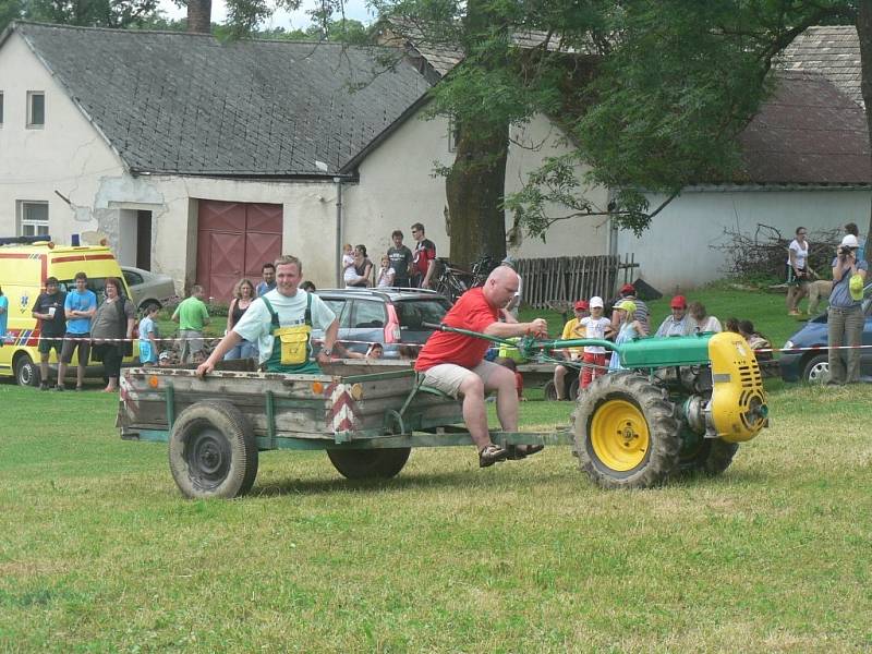 Všech 36 posádek z Čech, Slovenska a Maďarska dalo do závodu maximum.