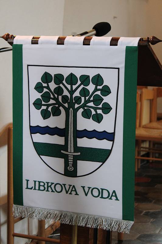 Libkova Voda oslavila své výročí požehnáním nového znaku.