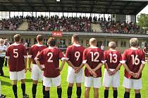 Království Vlasty Buriana je bohatší o kamenický stadion.