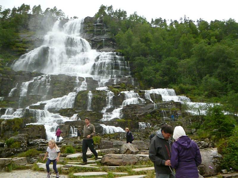 Milovníci přírody a turistiky Josef Směták a Lucie Kučerová procestovali Norsko stopem. 