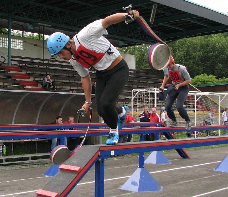 VIII. ročník soutěže v hasičském sportu krajů Vysočina a Jihomoravského se konal 17. června v Pelhřimově 