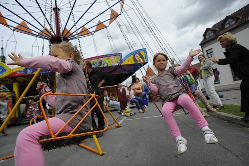 Již čtvrtá pouť, která je i letos spojená s Hasičským festivalem dechových hudeb a Dny záchranářů odstartovala v pátek a potrvá až do neděle.