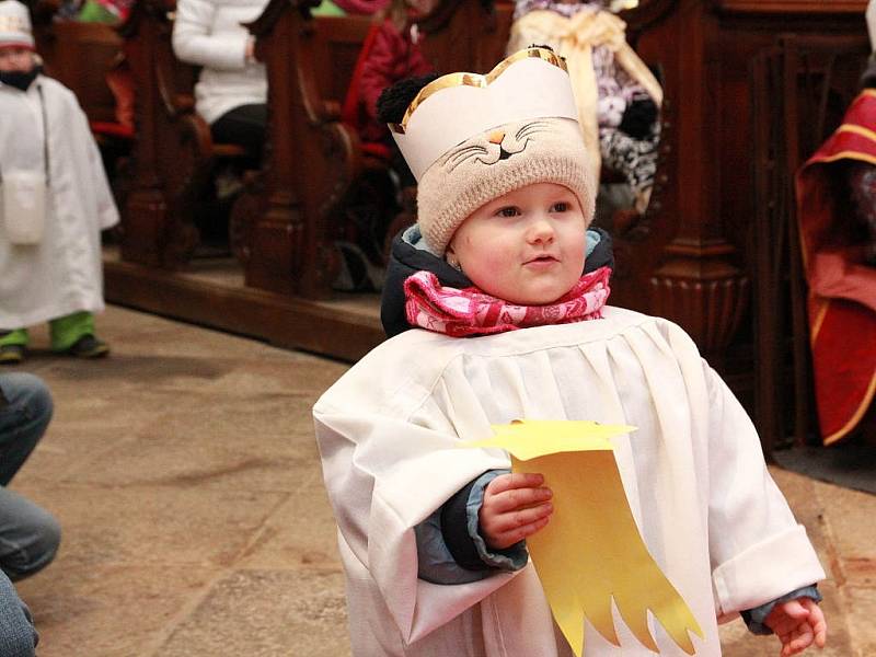 V Pelhřimově vyráželi tři králové do ulic z kostela svatého Bartoloměje.