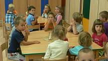 Půdní prostory Mateřské školy Pod Náspem v Pelhřimově začaly ve čtvrtek poprvé po roční rekonstrukci sloužit dětem. 