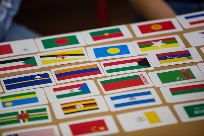 Sedmiletý Radim Hejsek vytvořil rekord v poznávání vlajek téměř 200 států světa a jejich hlavních měst.