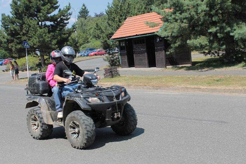 Čtyřkolkáři v lesích vadí hlavně myslivcům. Plaší zvěř