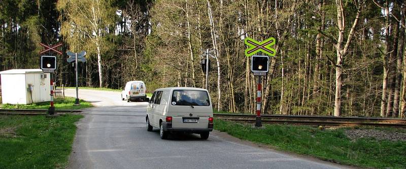 Železniční přejezd  Českých drah u Leskovic