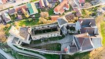 Letecké snímky hradu Lipnice v Lipnici nad Sázavou a jeho blízkého okolí.