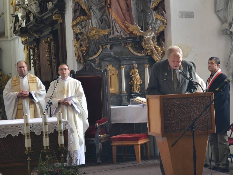 Na nedělní Svatohubertské mši v Želivě si připomněli patrona myslivců svatého Huberta již posedmé.