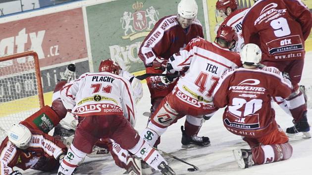 Čtyři zápasy během čtyř dnů sehrají tento týden hokejisté Spartaku. Sérii začínají dnes na ledě Žďáru nad Sázavou.