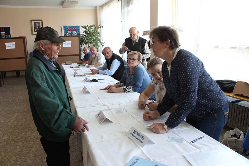 Volby v Kamenici nad Lipou.