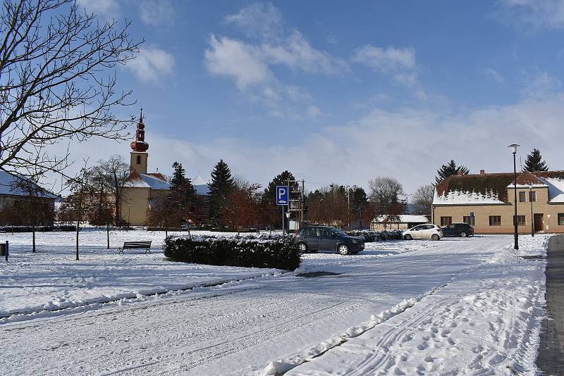 Dalešická náves, místo, kde se koná většina kulturních akcí