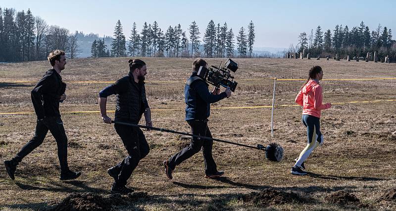 Režisér Radek Bajgar natáčel spolu se svým týmem v resortu Svatá Kateřina u Počátek nový film Teorie touhy.