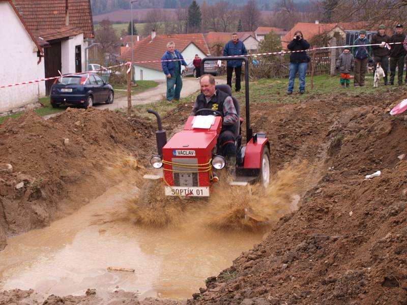 Rovenská traktoriáda 2013