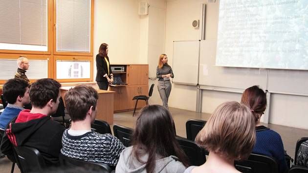 Studentská minikonference Migrace očima studentů se ve středu uskutečnila v aule pelhřimovského gymnázia.