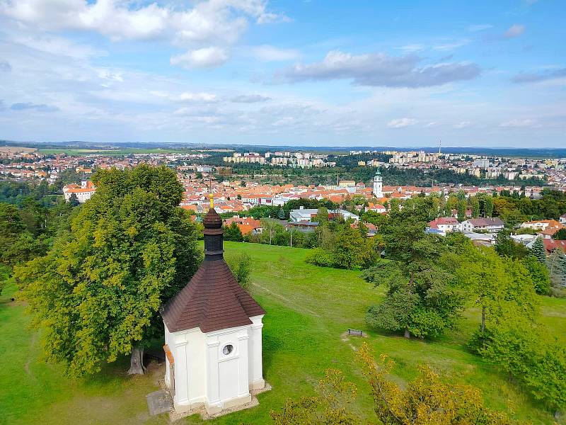 Úchvatné pohledy z třebíčské rozhledny na Kostelíčku