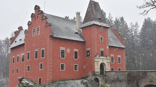 Návštěvníci mohou během adventu navštívit zámek Červená Lhota