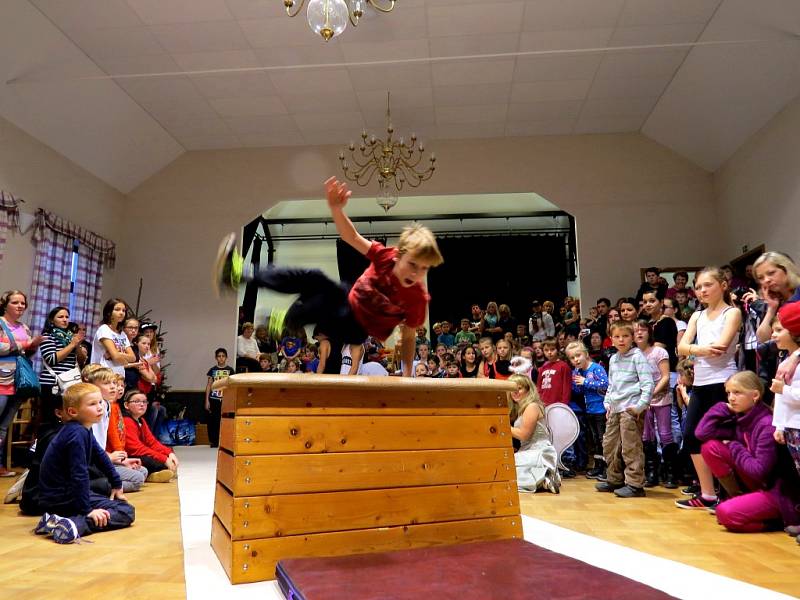 Mikulášská akademie Taneční a pohybové školy kamdance