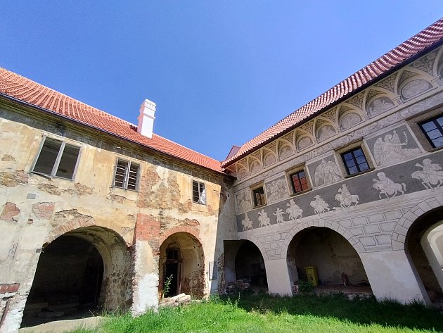 Prohlídka na zámku v Červené Řečici.