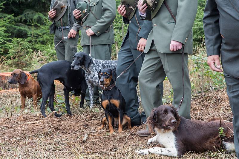 Vysvěcení zcela nové lesní kaple svatého Huberta ve Výklanticích na Pelhřimovsku.