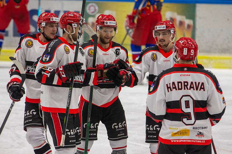 Třetí semifinálové utkání krajské ligy mezi HC Lední Medvědi Pelhřimov a SK Telč.
