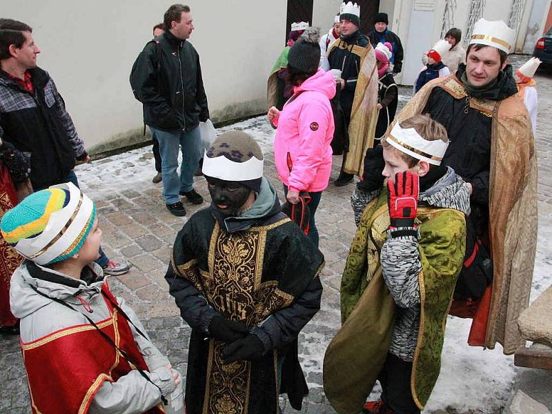 V Pelhřimově vyráželi tři králové do ulic z kostela svatého Bartoloměje.