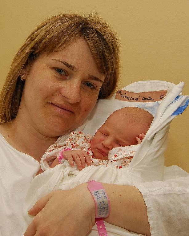 Aneta Pípalová z Rynárce se narodila 24. dubna 2008, 3400 g, 51 cm.  