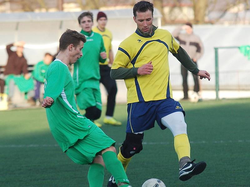 Fotbalisté Černovic mají v této fázi zimní přípravy dobrou formu. Před týdnem zdolali Kamenici nad Lipou, teď uhráli cenou remízu s rezervním týmem Pelhřimova.  