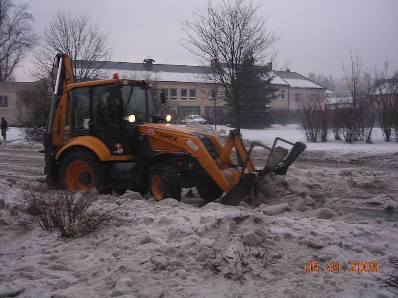 Nedělní kroupová průtrž nad Humpolcem.