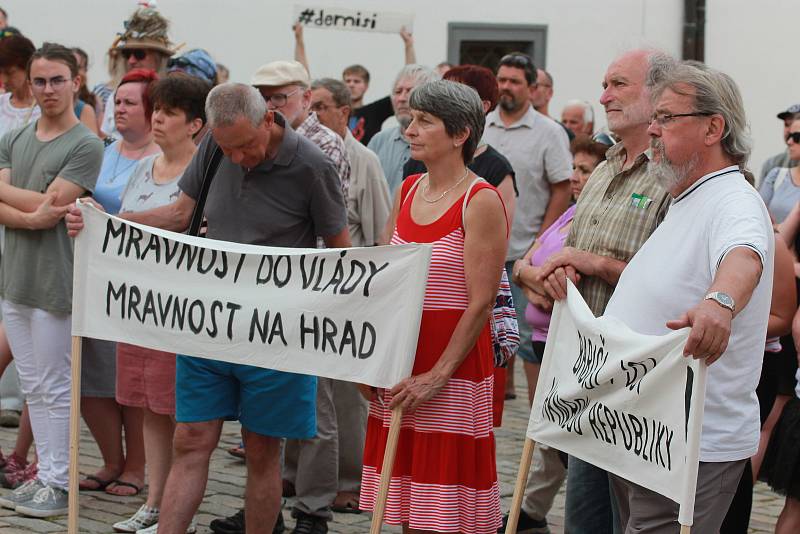 Demonstrace v úterý 11. června v Pelhřimově.