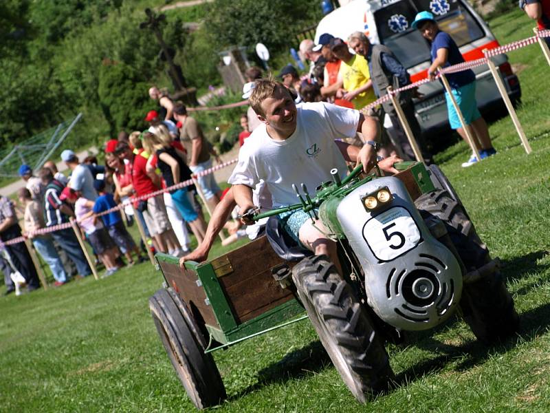 Závody motorobotů ve Ctiboři