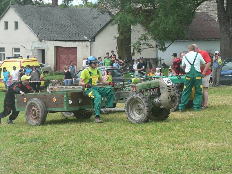 Všech 36 posádek z Čech, Slovenska a Maďarska dalo do závodu maximum.