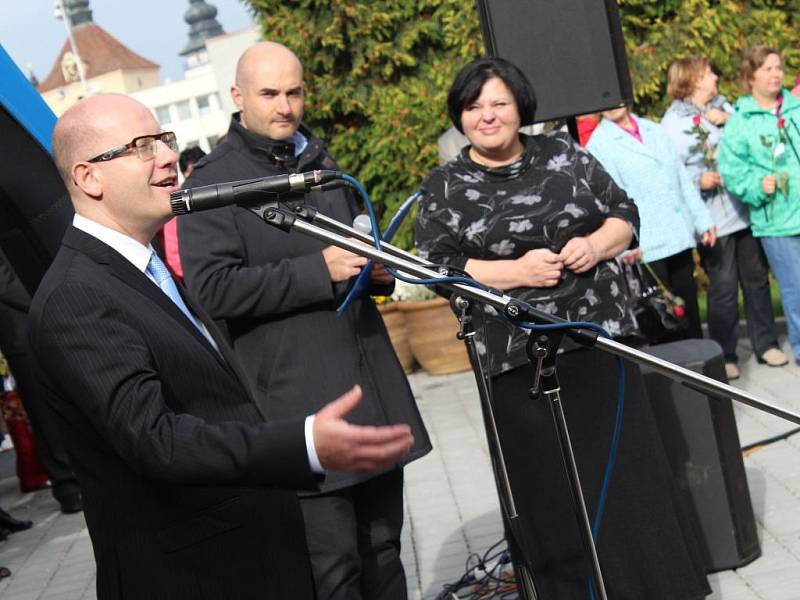 Bohuslav Sobotka navštívil Domov Jeřabina.