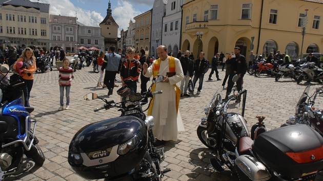 Loňské Žehnání motorek sklidilo v Pelhřimově velký ohlas. Letošní akce je naplánována na sobotu 24. května. 