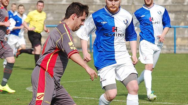 Fotbalisté Humpolce se v neděli představí v Lukách. Z hlediska papírových předpokladů by měli bodovat, ale trenér Kubík před podcenění soupeře varuje.  