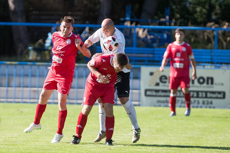 Utkání krajského přeboru mezi HFK Třebíč a FK Pelhřimov.