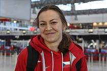 Takto pózovala vícebojařka Dorota Skřivanová před odletem na atletické halové mistrovství světa v Bělehradu na pražském ruzyňském letišti.