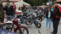 Pacov a okolí patřily v sobotu historickým motocyklům.