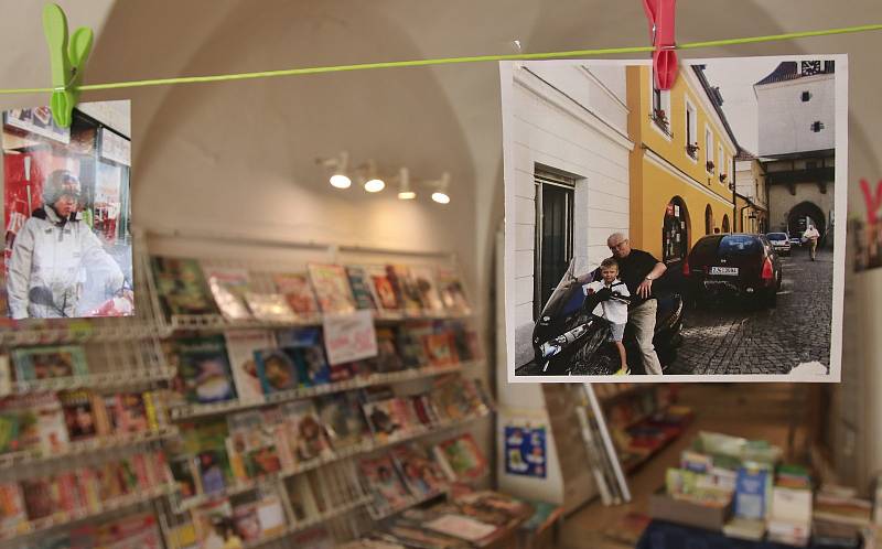 Poslední den fungování Vytopilova knihkupectví v Pelhřimově.